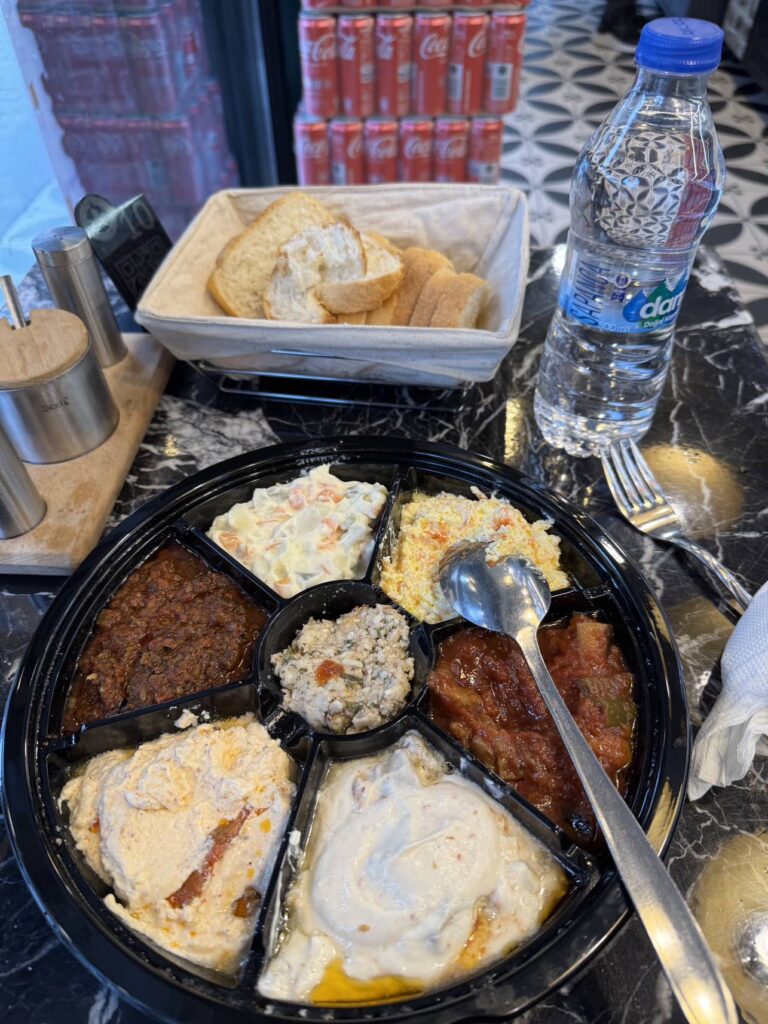 Hors d'oeuvre dip Turkish style