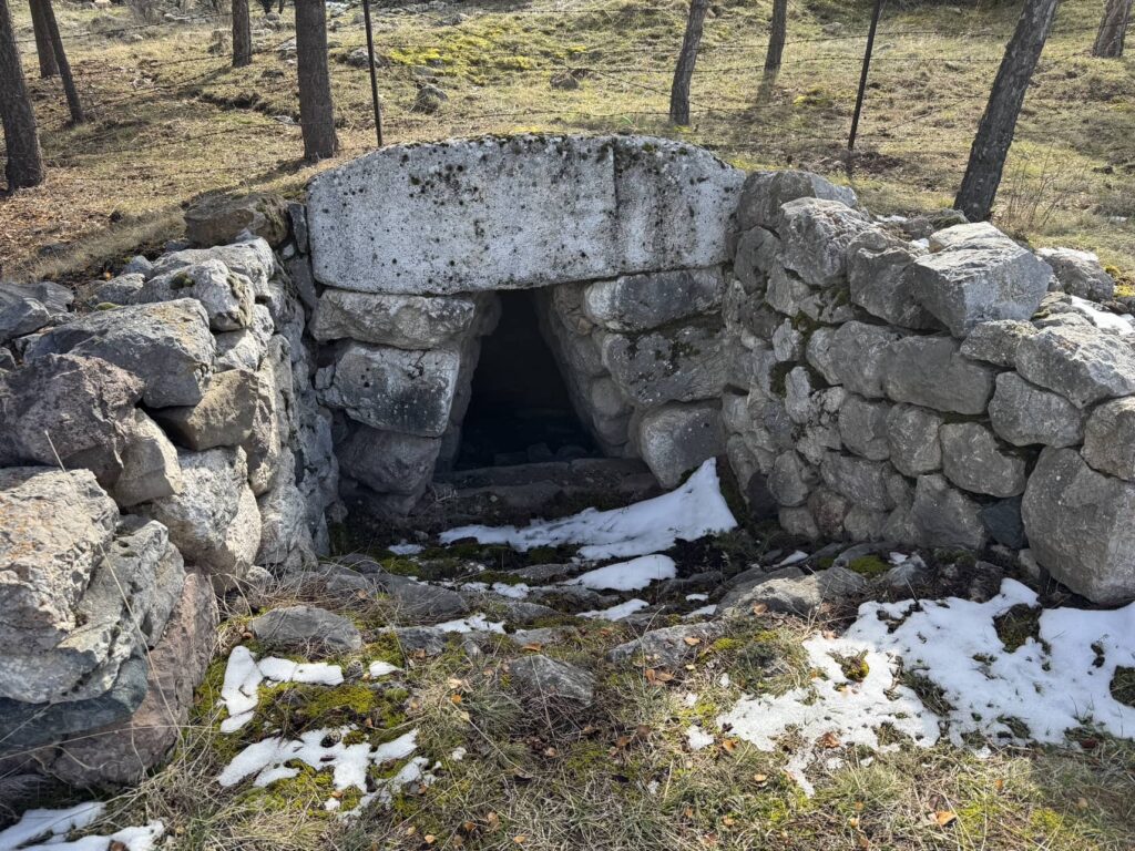 Underground entrance