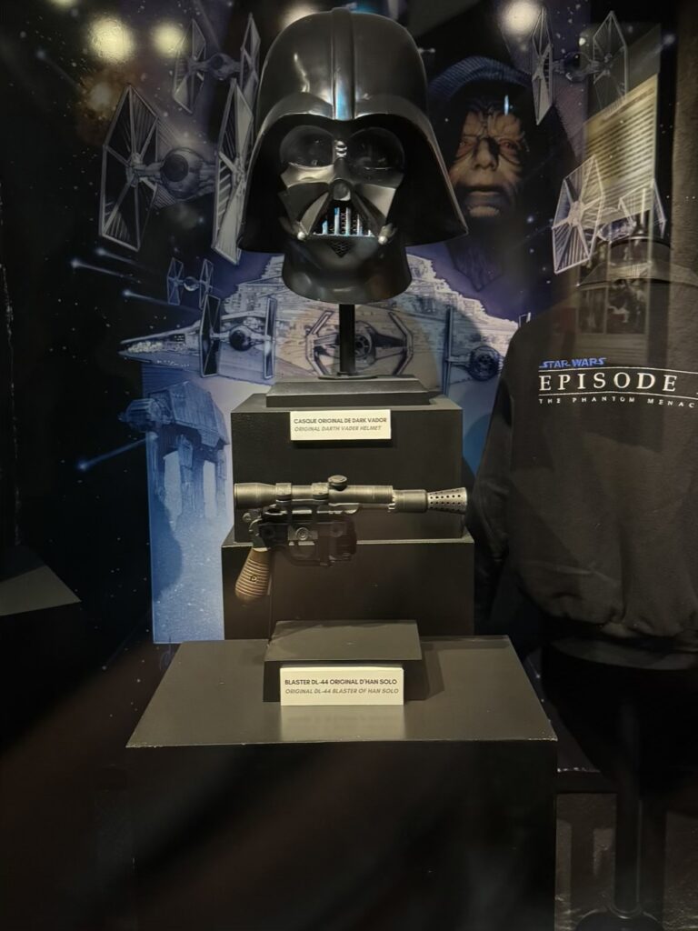 Darth Vader mask and gun