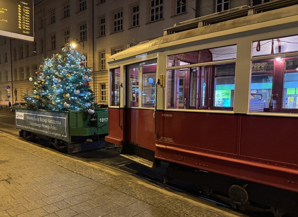 Traveling Christmas tree