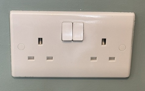 Electric electrical plug